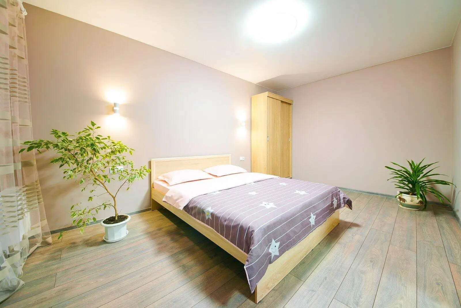 One-bedroom apartment for daily rent in Gomel, Dokutovich St. 45